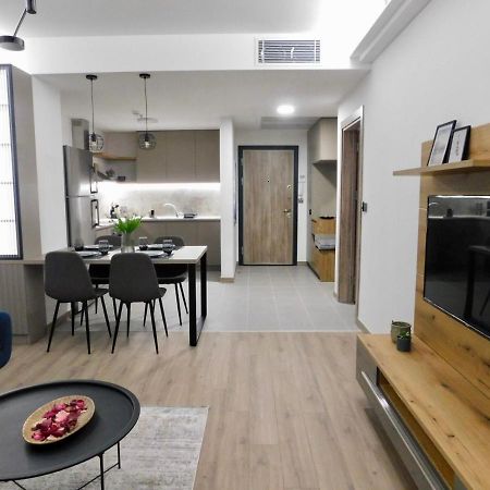 Sky Side Luxury Condo 스코페 외부 사진
