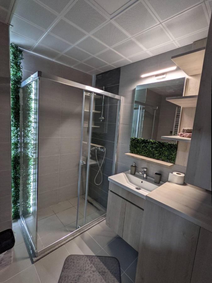Sky Side Luxury Condo 스코페 외부 사진